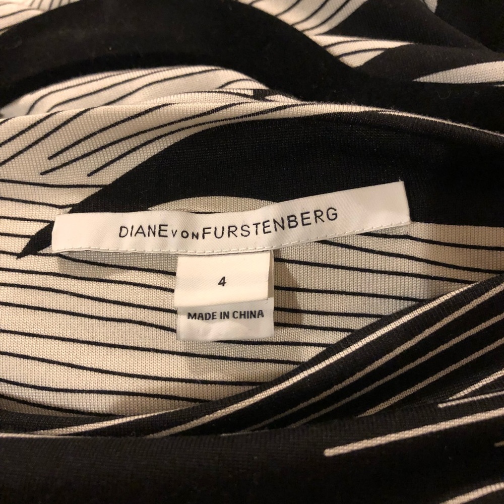DVF DRESS - Picture 2 of 5